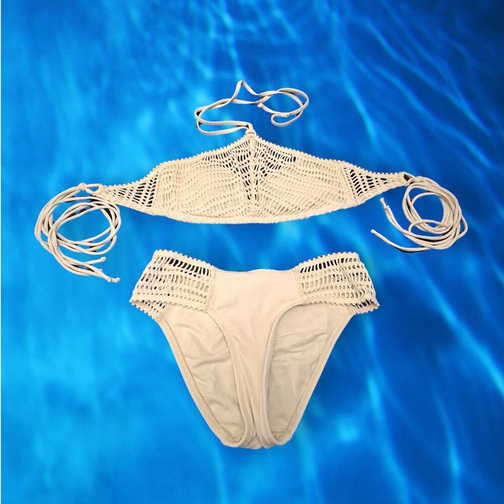 Robin Piccone White Eyelet Halter Multi-String Bikini Large Top/Small Bottom